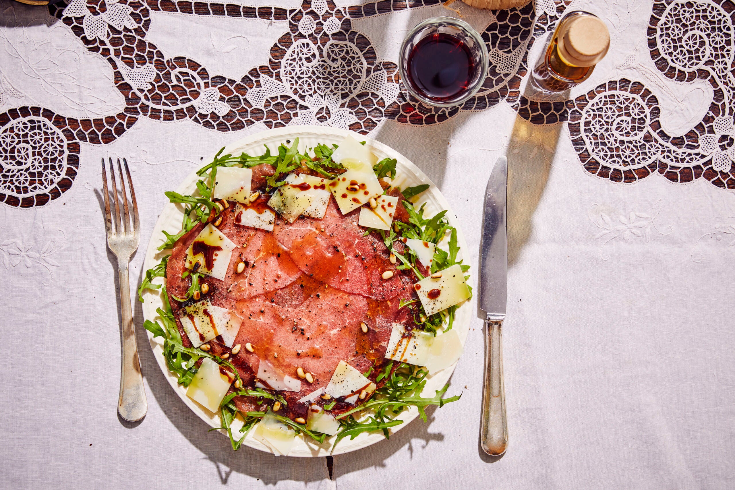 Rundscarpaccio Met Rucola En Parmezaan Sofie Dumont rundscarpaccio-met-rucola-en-parmezaan-sofie-dumont