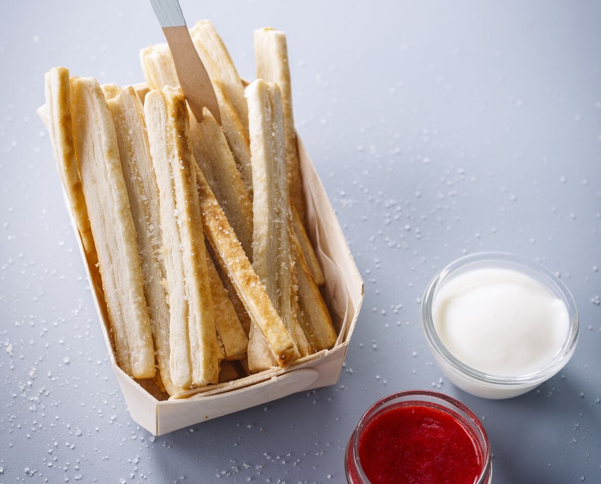 frietjes-met-ketchup-en-mayonaise-door-sofie-dumont