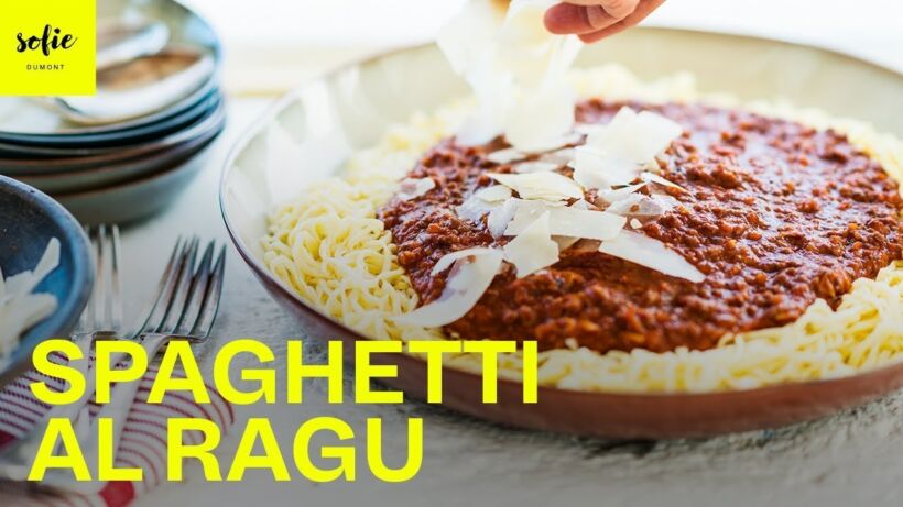 Spaghetti al ragu avec pâtes fraîches et une sauce à la viande