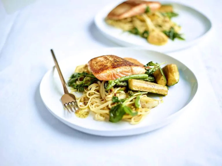 Sofie Dumont Linguini met zalm, asperges en courgettes