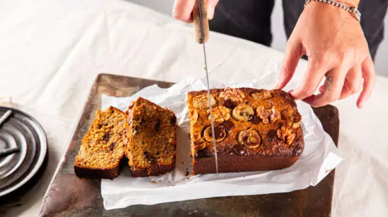 Glutenvrij-bananenbrood-met-noten-en-chocolade-door-sofie-dumont