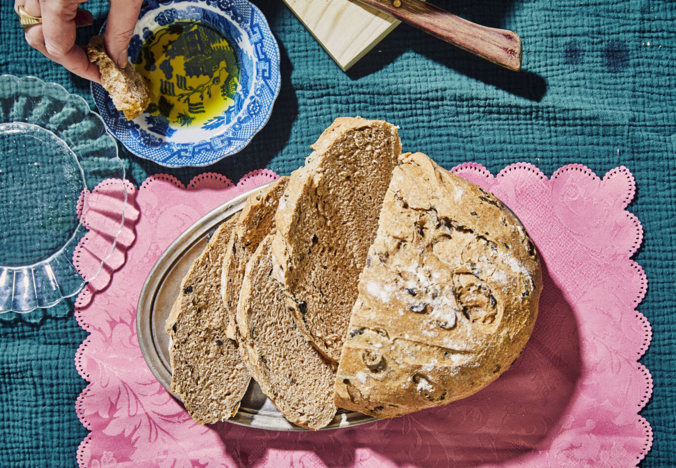 Brood-met-olijven-door-Sofie-Dumont